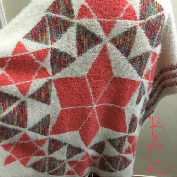 Star pattern soft knitted cape poncho One Size - Picture 7 of 11